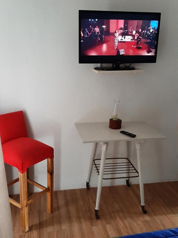 Departamento Centrico Y Luminoso. Apartment *
